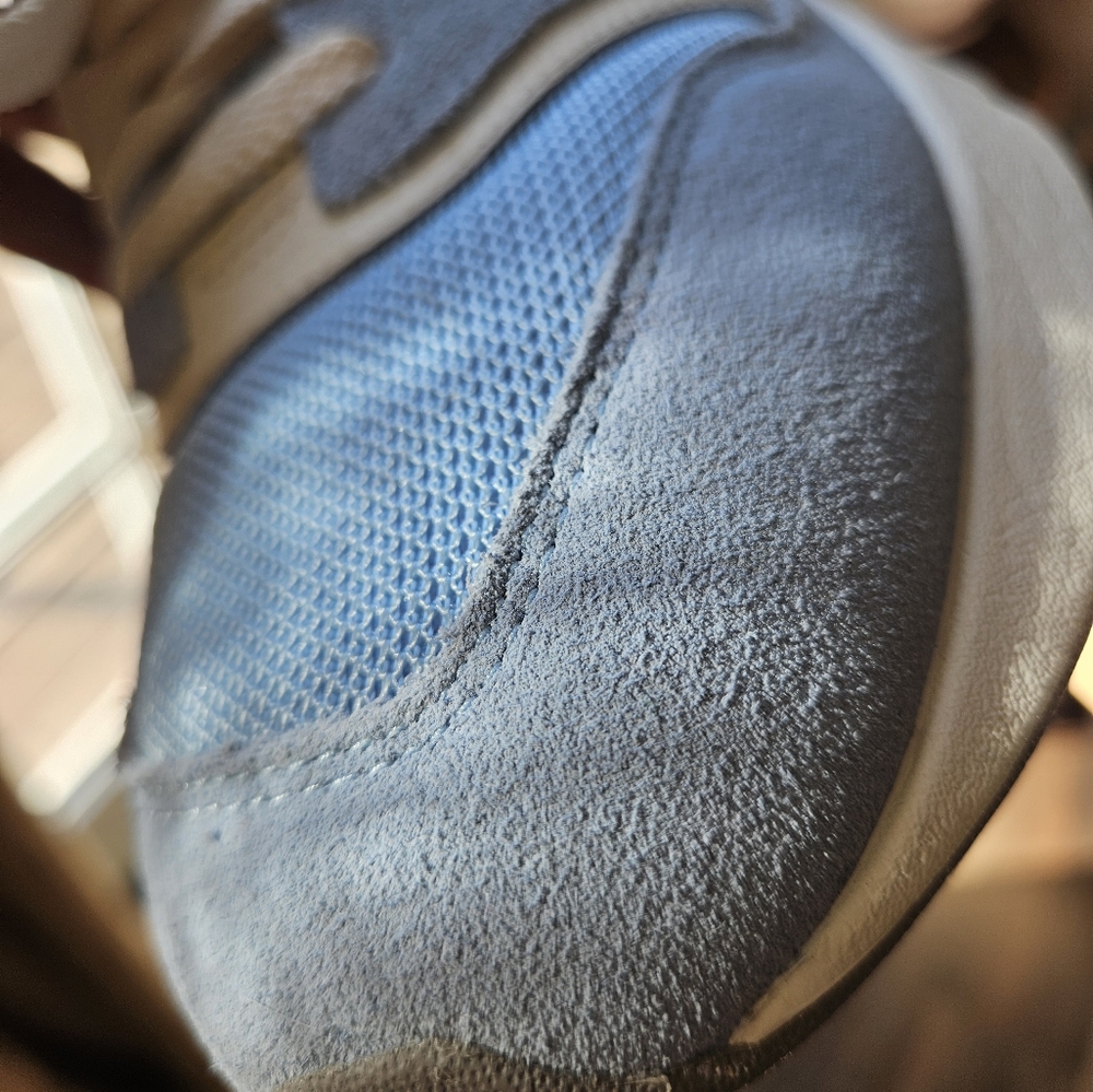 New Balance - Picture 6 of 6